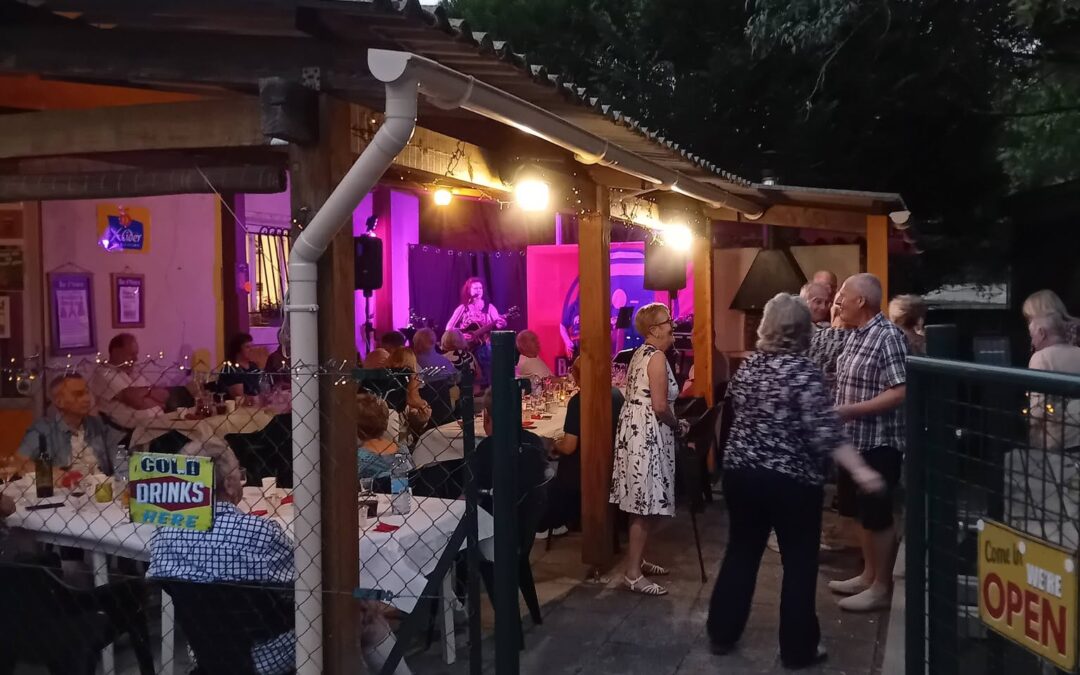 À Deux Pas de Chez Nous : Le Charme Authentique du Bar d’Yviers